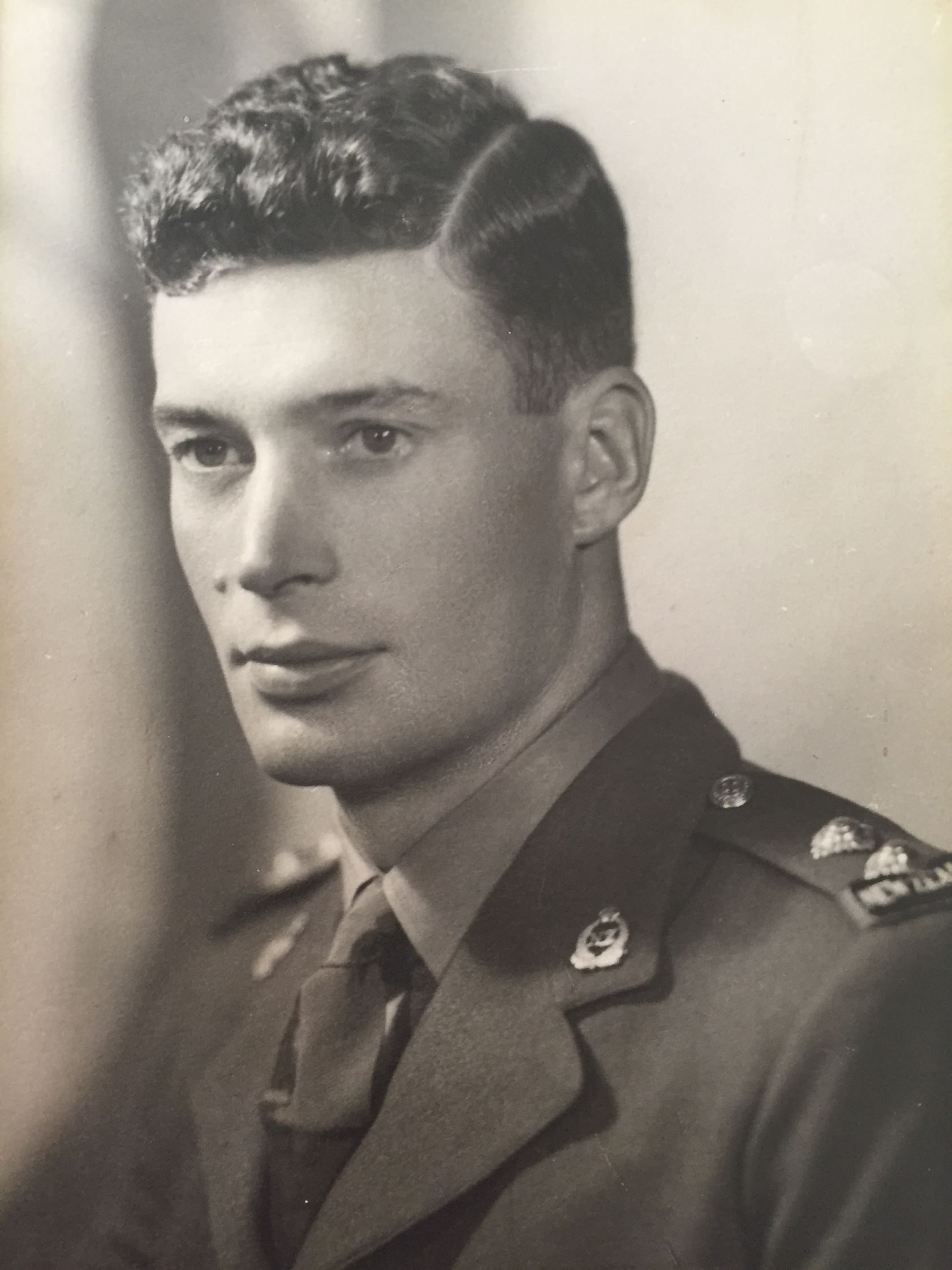 Photo of photos/Ian Alexander McLennan 1919  - 2016